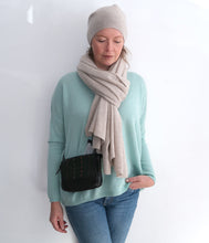 Laden Sie das Bild in den Galerie-Viewer, Esisto Kaschmir Plaid