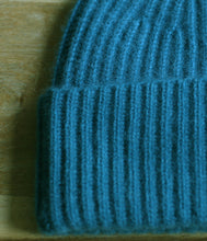 Load the image into the gallery viewer, Esisto Kaschmir Mütze Rippenstrick