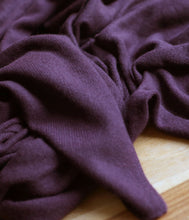 Laden Sie das Bild in den Galerie-Viewer, Esisto Kaschmir Plaid