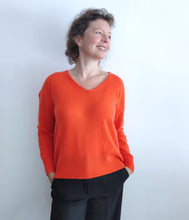 Laden Sie das Bild in den Galerie-Viewer, Esisto Kaschmir Pullover V-Ausschnitt Langarm