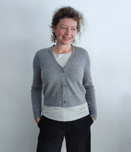 Load the image into the gallery viewer, Esisto cashmere cardigan V-neck long sleeve
