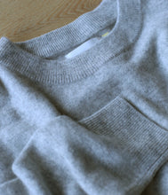 Load the image into the gallery viewer, Les tricots de Léa Cashmere Pullover Mapoupette Round Neckline