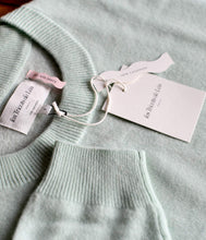 Load the image into the gallery viewer, Les tricots de Léa Cashmere Pullover Mapoupette Round Neckline