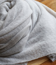 Load the image into the gallery viewer, Pin1876 Cashmere Plaid