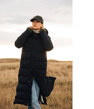 Laden Sie das Bild in den Galerie-Viewer, Scandinavian Edition Winter Daunen Steppmantel Meridian