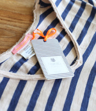 Load the image into the gallery viewer, The Shirt Project Organic cotton shirt V-neck short sleeve