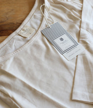Load the image into the gallery viewer, The Shirt Project Organic cotton-modal-mix shirt boat neck 3/4 sleeve