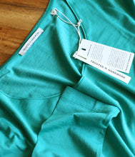 Laden Sie das Bild in den Galerie-Viewer, Trusted Handwork Baumwoll T-Shirt Cannes Rundhalsausschnitt Langarm