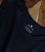 Load the image into the gallery viewer, Velvet by Graham and Spencer Baumwoll Top Taurus