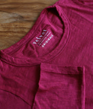 Laden Sie das Bild in den Galerie-Viewer, Velvet by Graham and Spencer Baumwoll Shirt Lizzie Rundhalsausschnitt Langarm