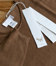 Load the image into the gallery viewer, WLNS Cashmere Sweater Crew Neck