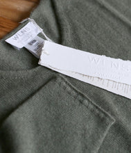 Load the image into the gallery viewer, WLNS Cashmere Sweater Crew Neck