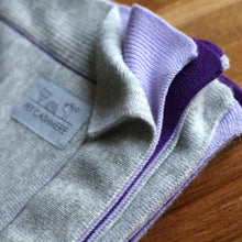 Load the image into the gallery viewer, pet cashmere Premium cosy blanket for pets made of wool and cashmere