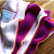 Load the image into the gallery viewer, pet cashmere Premium cosy blanket for pets made of wool and cashmere