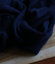 Load the image into the gallery viewer, Pin1876 Cashmere Scarf