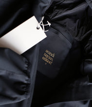Load the image into the gallery viewer, Scandinavian Edition Outdoor Jacke Veil