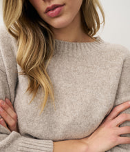 Load the image into the gallery viewer, 0039Italy cashmere-wool blend jumper Amadea round neckline
