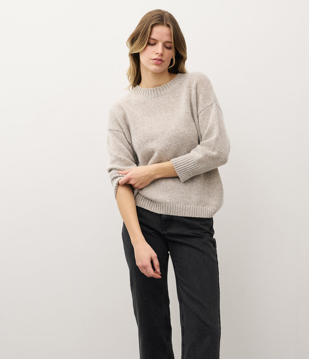 0039Italy cashmere-wool blend jumper Amadea round neckline