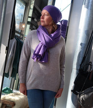 Load the image into the gallery viewer, Les tricots de Léa Cashmere Pullover Mapoupette Round Neckline
