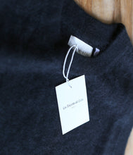 Load the image into the gallery viewer, Les tricots de Léa Cashmere Pullover Mapoupette Round Neckline
