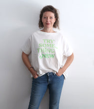 Load the image into the gallery viewer, The Shirt Project Organic Baumwoll Oversize Shirt U-Boot Ausschnitt Halbarm

