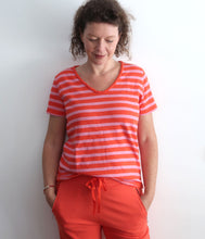 Load the image into the gallery viewer, The Shirt Project Organic cotton shirt V-neck short sleeve
