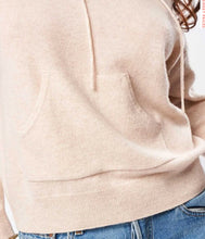 Load the image into the gallery viewer, Les tricots de Léa cashmere hooded jumper Mababey
