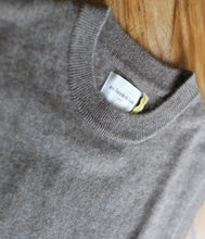 Load the image into the gallery viewer, Les tricots de Léa Cashmere Pullover Mapoupette Round Neckline
