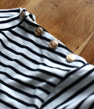Load the image into the gallery viewer, The Shirt Project Bio-Baumwolle Shirt Rundhals Knöpfe
