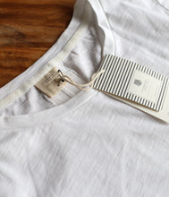 Laden Sie das Bild in den Galerie-Viewer, The Shirt Project Organic Baumwoll Shirt Rundhals Kurzarm
