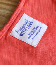 Laden Sie das Bild in den Galerie-Viewer, The Shirt Project Organic Baumwoll Shirt V-Ausschnitt Kurzarm
