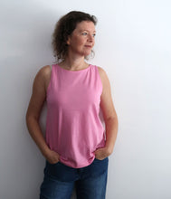 Load the image into the gallery viewer, The Shirt Project Organic Baumwoll Top
