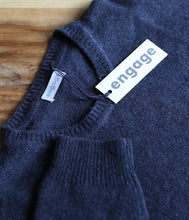 Load the image into the gallery viewer, engage Mens Cashmere Recycled Crew Neck Sweater
