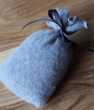 Load the image into the gallery viewer, engage cashmere sachet with Swiss stone pine shavings
