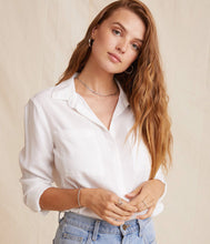 Laden Sie das Bild in den Galerie-Viewer, Bella Dahl Bluse Two Pocket Classic
