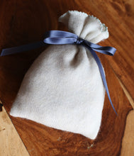 Load the image into the gallery viewer, engage cashmere sachet with Swiss stone pine shavings
