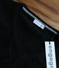 Load the image into the gallery viewer, engage Herren Cashmere V-Pullover
