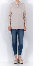 Load the image into the gallery viewer, Esisto Cashmere Slipover V-Neck
