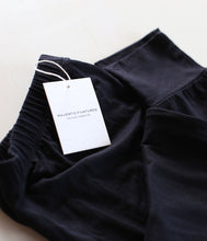 Load the image into the gallery viewer, Majestic Leggings

