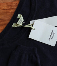 Load the image into the gallery viewer, Re_Branded Recycled Cashmere Mix Jumper Crew Neck
