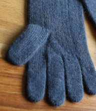 Load the image into the gallery viewer, engage cashmere gloves with long cuffs
