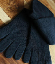 Load the image into the gallery viewer, engage cashmere gloves with long cuffs
