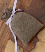 Load the image into the gallery viewer, engage cashmere sachet with Swiss stone pine shavings
