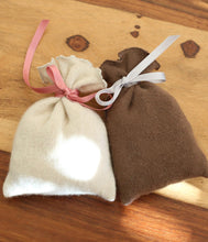 Load the image into the gallery viewer, engage cashmere sachet with Swiss stone pine shavings
